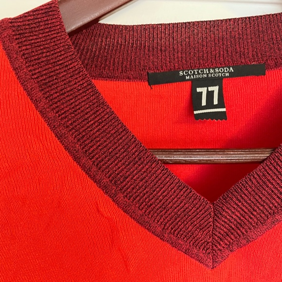 Scotch & Soda V-neck Top - Picture 2 of 7